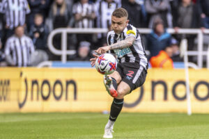 NEWCASTLE UPON TYNE, ENGLAND - APRIL 30: Kieran Trippier of Newcastle United passes the ball during the Premier League match between Newcastle United and Southampton FC at St. James Park on April 30, 2023 in Newcastle upon Tyne, United Kingdom. Photo by Richard Callis/SPP Richard Callis/SPP PUBLICATIONxNOTxINxBRAxMEX Copyright: xRichardxCallis/SPPx richard_callis_sports_press_photo_178356