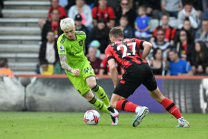 Bournemouth v Manchester United, ManU Premier League 20/05/2023. Alejandro Garnacho 49 of Manchester United on the attack battles for possession with Illya Zabarnyi 27 of AFC Bournemouth during the Premier League match between Bournemouth and Manchester United at the Vitality Stadium, Bournemouth, England on 20 May 2023. Bournemouth Vitality Stadium Dorset England Editorial use only DataCo restrictions apply See www.football-dataco.com , Copyright: xGrahamxHuntx PSI-17467-0062