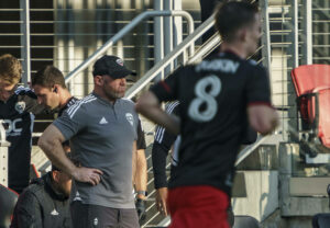 WASHINGTON, DC - SEPTEMBER 18: DC United coach Wayne Rooney watches the action from the sideline during a MLS, Fussball Herren, USA match between DC United and Inter Miami, on September 18, 2022, at Audi Field, in Washington, DC. Photo by Tony Quinn/Icon Sportswire SOCCER: SEP 18 MLS - Inter Miami at DC United Icon2552022091810