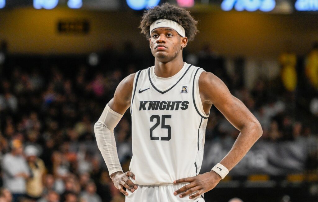 January 25, 2023: UCF Knights forward Taylor Hendricks 25 during 2nd half NCAA, College League, USA basketball between the Houston Cougars and UCF Knights. Houston defeated UCF 82-71 at Addition Financial Arena in Orlando, FL. Romeo T Guzman/CSM. Orlando USA - ZUMAcg2_ 20230125_zaf_cg2_023 Copyright: xRomeoxGuzmanx