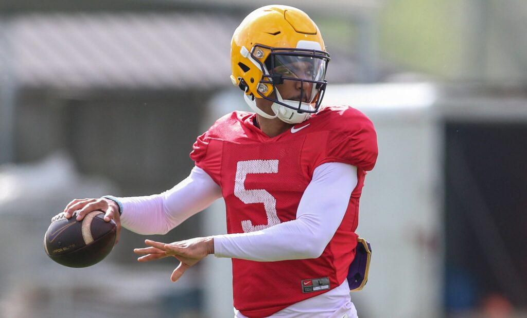 NCAA, College League, USA Football 2023: LSU Football Practice MAR 25 March 25, 2023: LSU quarterback Jayden Daniels 5 makes a throw during Spring football practice at Tiger Stadium in Baton Rouge, LA. Jonathan Mailhes/CSM/Sipa USACredit Image: Jonathan Mailhes/Cal Media/Sipa USA Baton Rouge Tiger Stadium LA USA NOxUSExINxGERMANY PUBLICATIONxINxALGxARGxAUTxBRNxBRAxCANxCHIxCHNxCOLxECUxEGYxGRExINDxIRIxIRQxISRxJORxKUWxLIBxLBAxMLTxMEXxMARxOMAxPERxQATxKSAxSUIxSYRxTUNxTURxUAExUKxVENxYEMxONLY Copyright: xCalxSportxMediax Editorial use only
