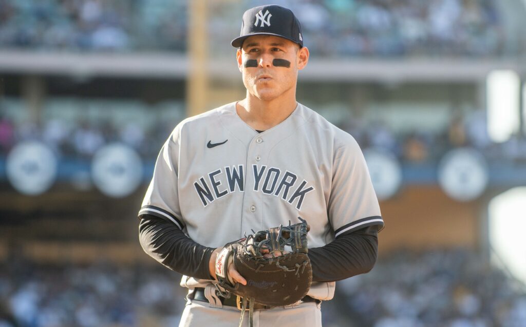 MLB, Baseball Herren, USA New York Yankees at Los Angeles Dodgers New York Yankees first baseman Anthony Rizzo 48 in the seventh inning during a Major League Baseball game at Dodger Stadium on Saturday, June 3, 2023 in Los Angeles, Calif. The Yankees defeated the Dodger 6-3. Aliyah Navarro/Image of Sipa USA Los Angeles CA USA NOxUSExINxGERMANY PUBLICATIONxINxALGxARGxAUTxBRNxBRAxCANxCHIxCHNxCOLxECUxEGYxGRExINDxIRIxIRQxISRxJORxKUWxLIBxLBAxMLTxMEXxMARxOMAxPERxQATxKSAxSUIxSYRxTUNxTURxUAExUKxVENxYEMxONLY Copyright: xImagexofxSportx Editorial use only