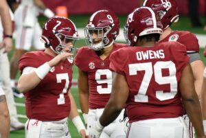 FILE PHOTOS..former Alabama Crimson Tide quarterback, and Heisman Trophy winner 9 Bryce Young who is projected to go in the Top 5 in the 2023 NFL, American Football Herren, USA Draft, here he is pictured on January 1, 2021 versus the Notre Dame Fighting Irish, the NFL Draft will be held in Kansas City on April 27, 2023...Mandatory Credit: Jose / MarinMedia.org / CSM Absolute Complete photographer, and credits required Kansas City United States of America - ZUMAc04_ 20230218_zaf_c04_471 Copyright: xJosex/xMarinmedia.Orgx/xCsmx