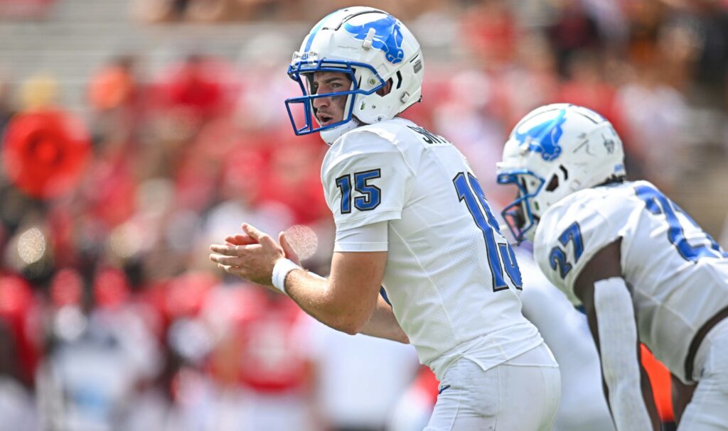 September 03, 2022: Buffalo Bulls quarterback Cole Snyder 15 takes a snap during the NCAA, College League, USA football game between the Maryland Terrapins and the Buffalo Bulls at Capital One Field at Maryland Stadium in College Park, MD. /CSM USA - ZUMAc04_ 20220903_zaf_c04_102 Copyright: xReggiexHildredx