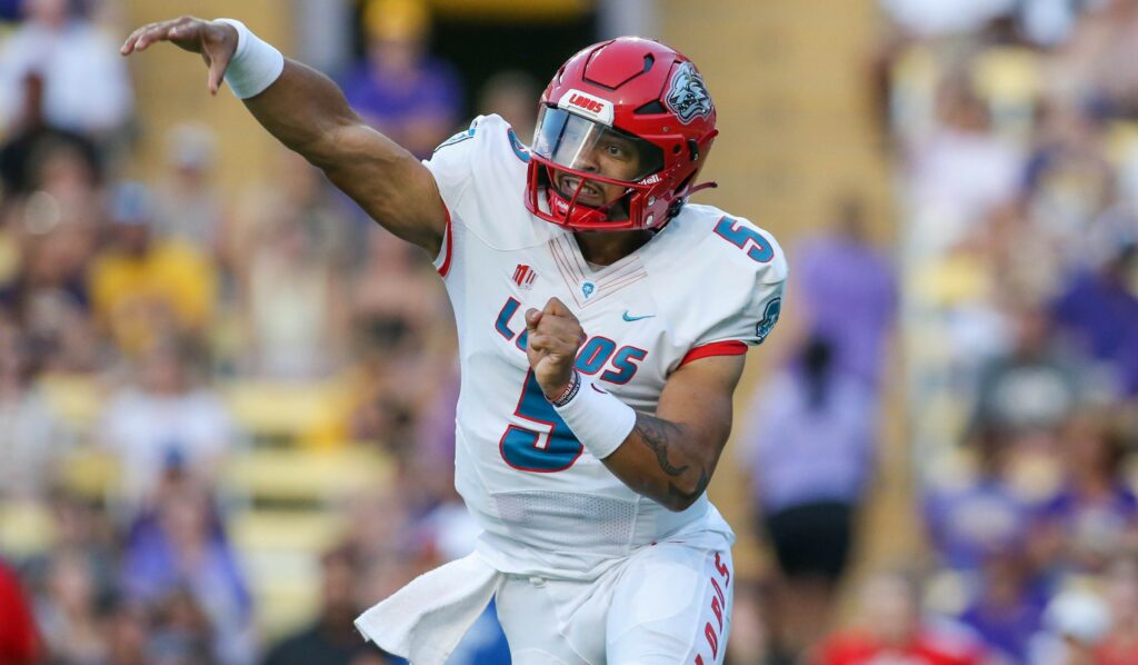 September 24, 2022: New Mexico quarterback Miles Kendrick 5 delivers a pass during NCAA, College League, USA football game action between the New Mexico Lobos and the LSU Tigers at Tiger Stadium in Baton Rouge, LA. /CSM Baton Rouge USA - ZUMAc04_ 20220924_zaf_c04_348 Copyright: xJonathanxMailhesx