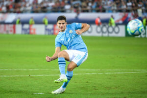 Manchester City FC v Sevilla FC - UEFA Super Cup 2023 Julian Alvarez of Manchester City is taking part in the penalty shoot-out at the UEFA Super Cup match between Manchester City and Sevilla FC at Georgios Karaiskakis Stadium in Piraeus, Greece on August 16, 2023. Piraeus Greece PUBLICATIONxNOTxINxFRA Copyright: xStefanosxKyriazisx originalFilename:kyriazis-manchest230817_npnQH.jpg