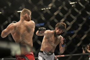 December 10, 2022, Las Vegas, Nevada, Las Vegas, NV, United States: LAS VEGAS, NV - DECEMBER 10: L-R Jan Blachowicz battles Magomed Ankalaev in their Light Heavyweight fight during the UFC 282 event at T-Mobile Arena on December 10, 2022 in Las Vegas, Nevada, United States. Las Vegas, Nevada United States - ZUMAp175 20221210_zsa_p175_219 Copyright: xLouisxGrassex