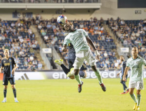 October 4, 2023, Chester, Pennsylvania, U.S: October 4, 2023, Chester PA, USA: Philadelphia Union player, ALEJANDRO BEDOYA 11 in action against Atlanta F C player, TRISTAN MUYUMBA 8 during the match at Subaru Park Credit Image: Ã via ZUMA Wire Chester U.S. - ZUMArf1_ 20231004_zaf_rf1_011 Copyright: xRickyxFitchettx