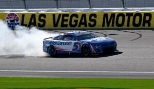 LAS VEGAS, NV - OCTOBER 15: Kyle Larson  5 Hendrick Motorsports HendrickCars.com Chevrolet celebrates with a burnout after winning the NASCAR, Motorsport, USA Cup Series Playoff South Point 400 on Sunday October 15, 2023, at Las Vegas Motor Speedway in Las Vegas, NV. Photo by Will Lester/Icon Sportswire AUTO: OCT 15 NASCAR Cup Series Playoff South Point 400 EDITORIAL USE ONLY Icon23101548712