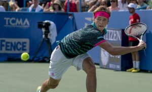 Alexander Zverev vs. Stefanos Tsitsipas at Paris Masters.