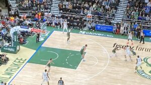 Golden State Warriors vs. Milwaukee Bucks Preview, Odds, Predictions (October 30)