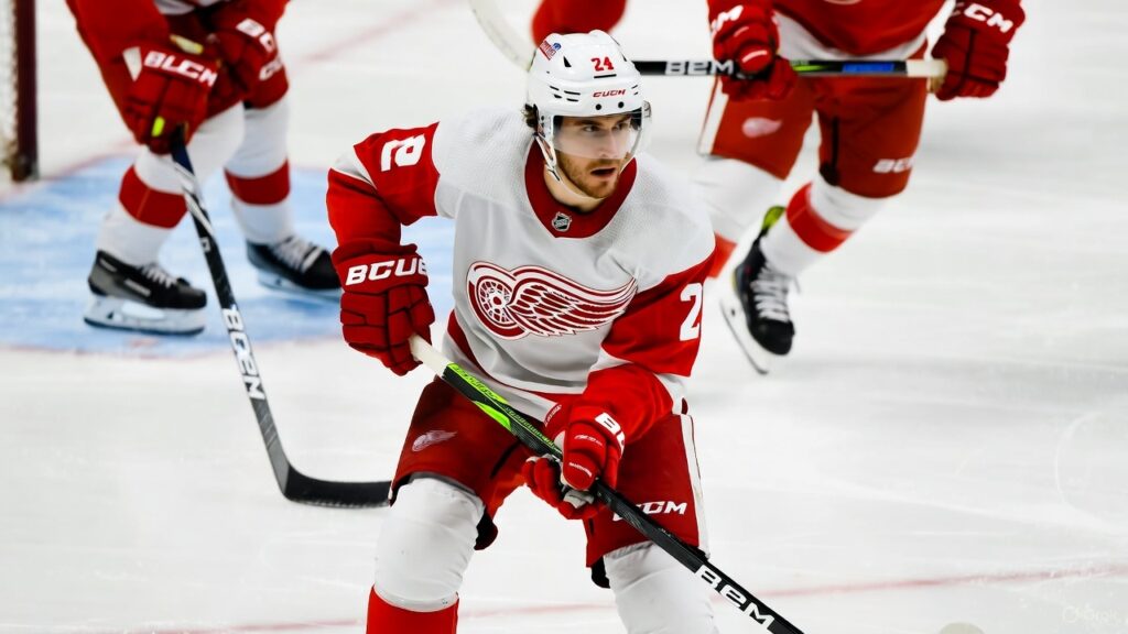 NHL: Lightning vs. Red Wings Picks, Odds, and Preview (Oct 17)